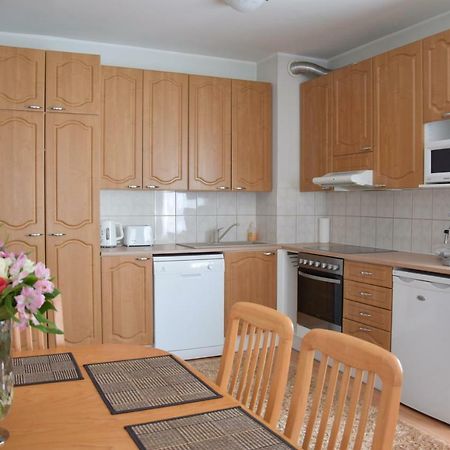 Long Holiday Apartment Kuressaare Buitenkant foto