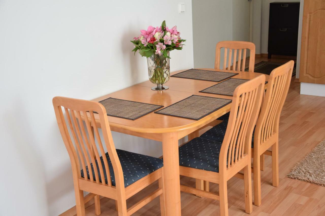 Long Holiday Apartment Kuressaare Buitenkant foto